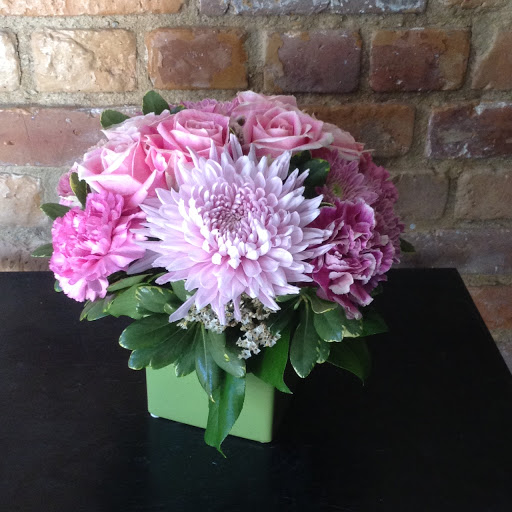 Florist «Fly Me to The Moon Florists», reviews and photos, 47 N Broadway, Yonkers, NY 10701, USA