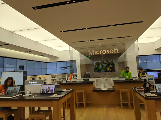Computer Store «Microsoft Store - Dadeland Mall», reviews and photos, 7535 Dadeland Mall Cir W #2416, Miami, FL 33156, USA