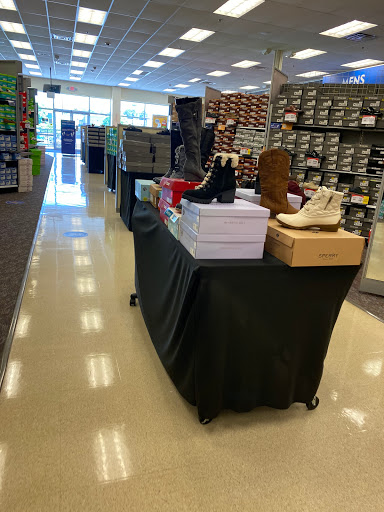 Shoe Store «Shoe Carnival», reviews and photos, 2540 Cumberland Blvd SE, Smyrna, GA 30080, USA