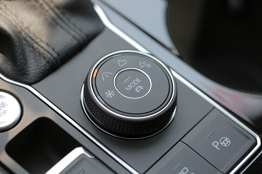 Volkswagen Dealer «Hatfield Volkswagen», reviews and photos, 1495 Auto Mall Dr, Columbus, OH 43228, USA