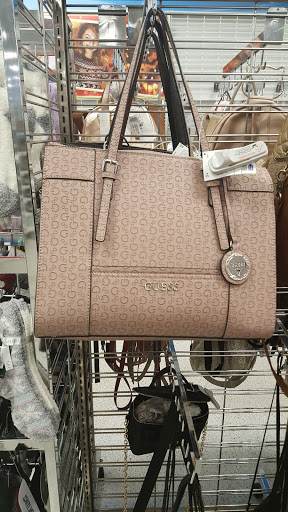 Clothing Store «Ross Dress for Less», reviews and photos, 13855 Outlet Dr, Silver Spring, MD 20904, USA