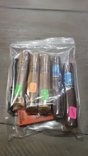 Tobacco Shop «Cigar Inn», reviews and photos, 119 W Main St, Belleville, IL 62220, USA