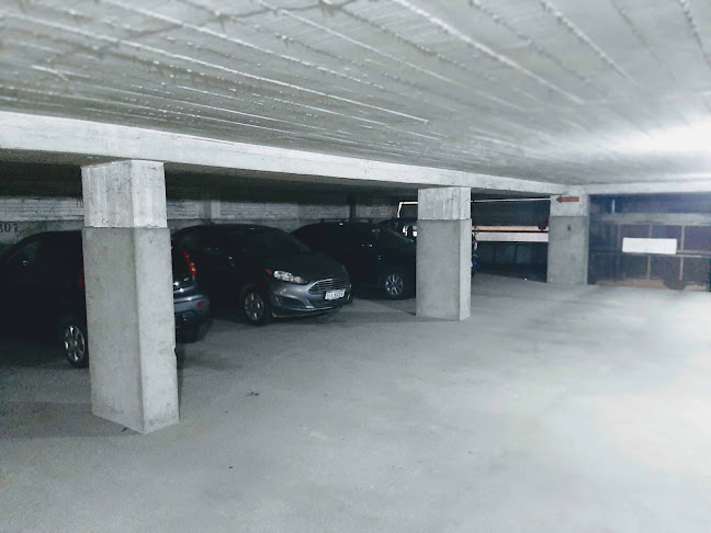 PARKING VICTORIA PLAZA