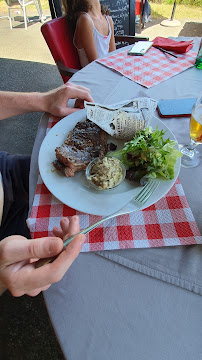 Steak du Restaurant La guinguette de l allée des soupirs à Vallon-en-Sully - n°6