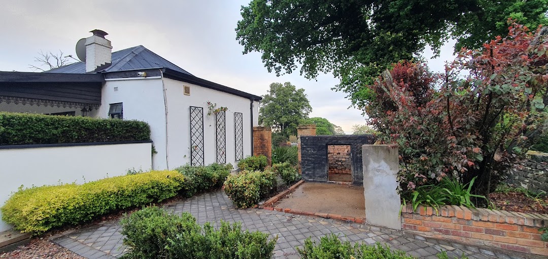 Newstead Farm - Main gate