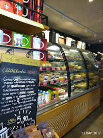 Atmosphère du Restaurant servant le petit-déjeuner Starbucks à Paris - n°4