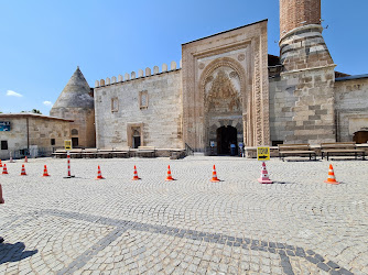 Eşrefoğlu Cami