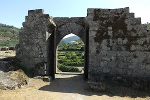 Castle of Avô image