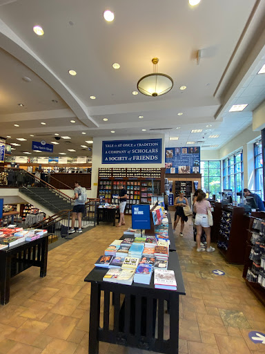 Book Store «Yale University Bookstore», reviews and photos, 77 Broadway, New Haven, CT 06511, USA
