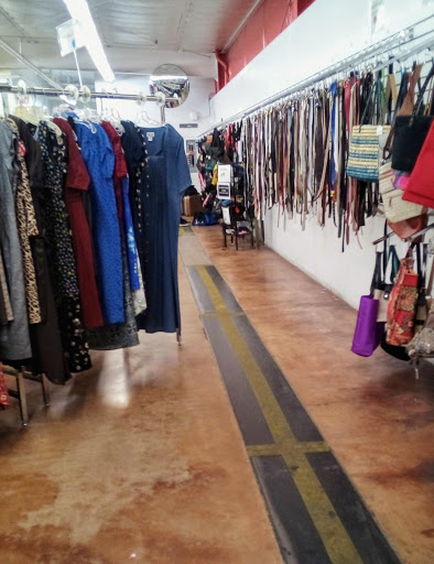 Thrift Store «Casa De Los Ninos Thrift Store», reviews and photos, 1302 E Prince Rd, Tucson, AZ 85719, USA