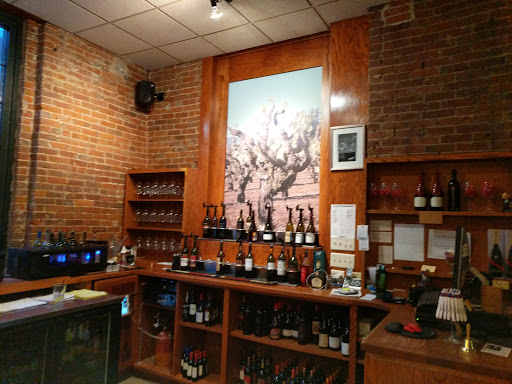 Wine Bar «Wine Guyz», reviews and photos, 122 King St, La Crosse, WI 54601, USA