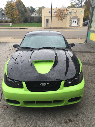 Auto Body Shop «Piscazzi Auto Body dba Summit County Classics», reviews and photos, 752 N Main St, Akron, OH 44310, USA