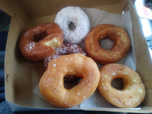 Donut Shop «Spunky Dunkers», reviews and photos, 3441 N Arlington Heights Rd, Arlington Heights, IL 60004, USA