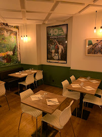 Atmosphère du Restaurant français Restaurant Les Poteaux Carrés à Saint-Étienne - n°3