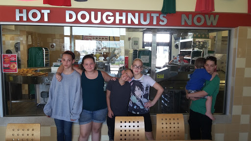 Bakery «Krispy Kreme Doughnuts», reviews and photos, 7428 Denton Hwy, Watauga, TX 76148, USA