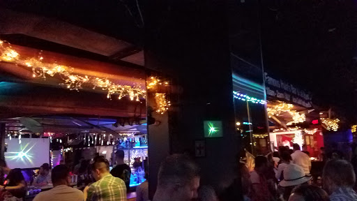 Rumba nightclubs in Honolulu