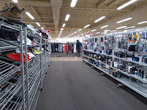 Clothing Store «Burlington Coat Factory», reviews and photos, 250 S Randall Rd, Elgin, IL 60123, USA