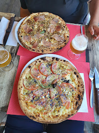 Plats et boissons du Pizzeria pierre à feu à Puy-Saint-Martin - n°15