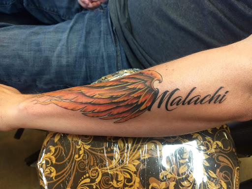 Tattoo Shop «Blue Collar Tattoo ™», reviews and photos, 2204 Newport Blvd, Costa Mesa, CA 92627, USA