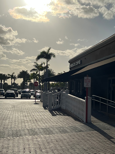 Coffee Shop «Starbucks», reviews and photos, 1805 E Hallandale Beach Blvd, Hallandale Beach, FL 33009, USA