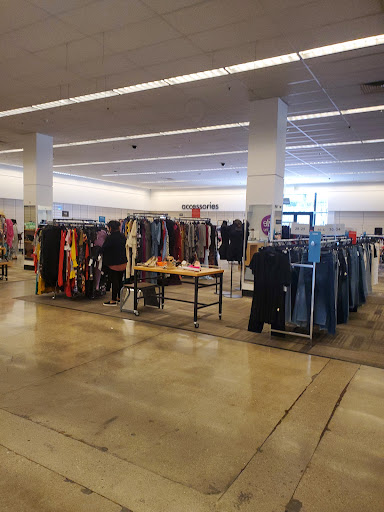 Department Store «Nordstrom Rack Downtown San Francisco», reviews and photos, 555 9th St, San Francisco, CA 94103, USA