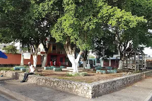 Parque De La Esperanza image