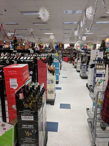 Liquor Store «Ives Road Wine & Spirits», reviews and photos, 20 Ives Rd # 103A, Wallingford, CT 06492, USA