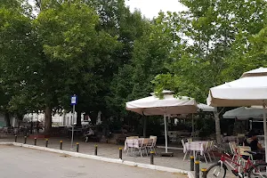 Καφενείο - Εστιατόριο "Η ΠΛΑΤΕΙΑ" image