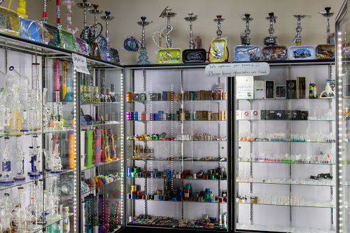 Tobacco Shop «Shorewood Cigars & Tobacco», reviews and photos, 23710 Minnesota 7, Excelsior, MN 55331, USA