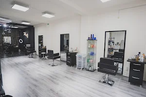 Black Beauty Salon Constanta image