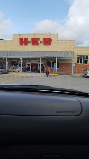 Grocery Store «H-E-B Grocery», reviews and photos, 2424 N 16th St, Orange, TX 77630, USA