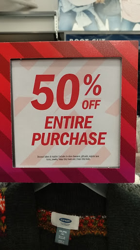 Clothing Store «Old Navy», reviews and photos, 19401 Alderwood Mall Pkwy, Lynnwood, WA 98036, USA