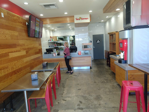 Shopping Mall «Waterside, Marina Del Rey», reviews and photos, 4700 Admiralty Way, Marina Del Rey, CA 90292, USA