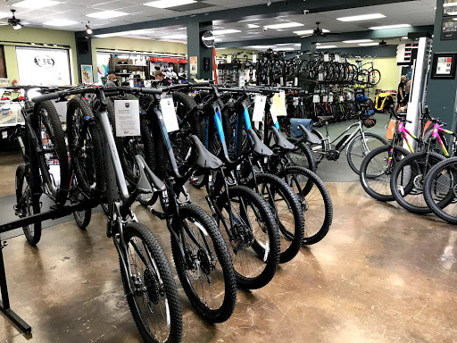Bicycle Repair Shop «Bike World in Alamo Heights», reviews and photos, 5911 Broadway St, Alamo Heights, TX 78209, USA