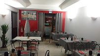 Atmosphère du Restaurant familial La Table Du Prieuré à Rouffiac - n°1