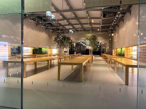 Apple Third Street Promenade image