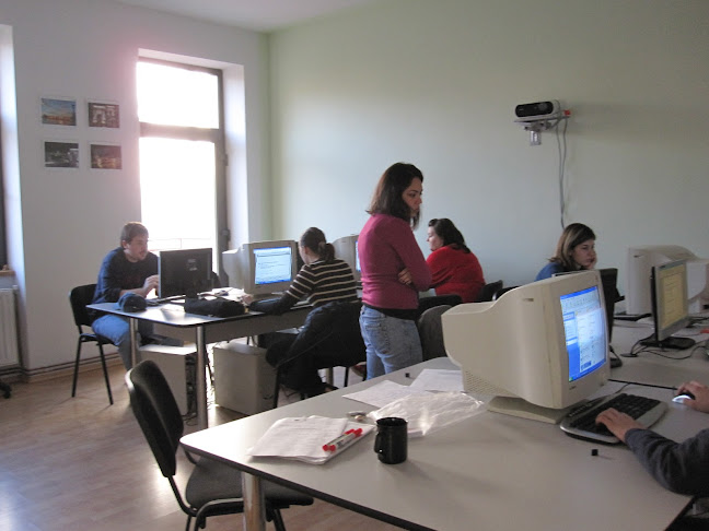 Opinii despre Centru de formare profesionala MediaSoft Arad în <nil> - Școală de limbi străine