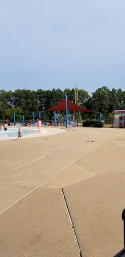 Water Park «Red Oaks Waterpark», reviews and photos, 1455 E 13 Mile Rd, Madison Heights, MI 48071, USA