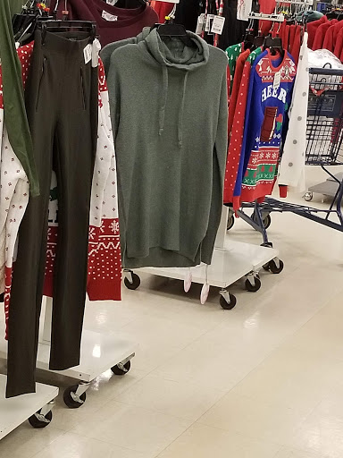 Shopping Mall «Sussex County Mall», reviews and photos, 15 Hampton House Rd, Newton, NJ 07860, USA