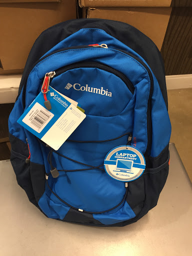 Sportswear Store «Columbia Sportswear Outlet», reviews and photos, 6800 Oxon Hill Rd #600, Oxon Hill, MD 20745, USA