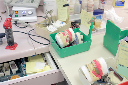 عيادة A و B لطب الأسنان - A and B Denture Clinic