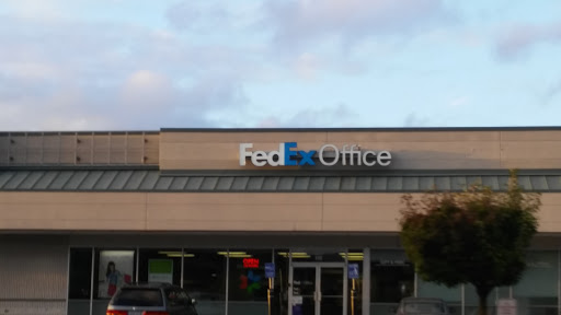 Print Shop «FedEx Office Print & Ship Center», reviews and photos, 3611 196th St SW #110, Lynnwood, WA 98036, USA