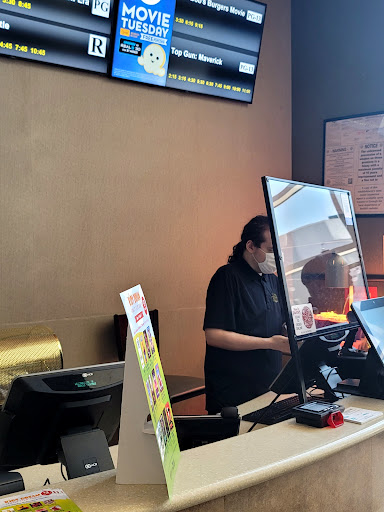 Movie Theater «Movie Tavern», reviews and photos, 2872 Crockett St, Fort Worth, TX 76107, USA