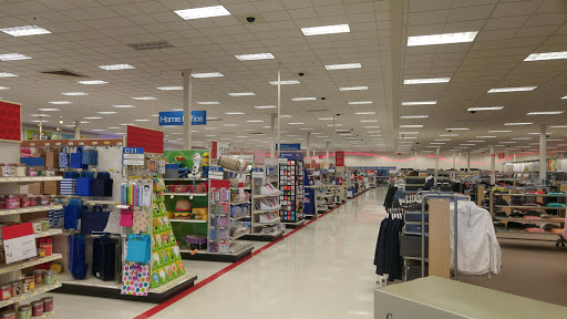 Department Store «Target», reviews and photos, 3885 E Main St, St Charles, IL 60174, USA