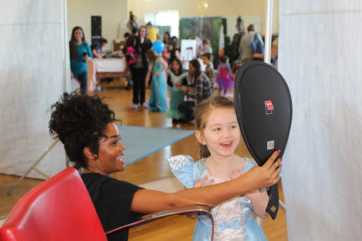 Beauty Salon «All About Miracles Hair Salon», reviews and photos, All About Miracles Hair Salon, 11222 Bridgeport Way SW, Lakewood, WA 98499, USA