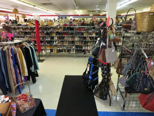 Thrift Store «The Kindness Wave Foundation Thrift Store», reviews and photos, 6210 Seminole Blvd, Seminole, FL 33772, USA