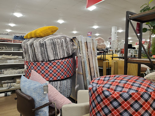 Department Store «T.J. Maxx & HomeGoods», reviews and photos, 221 N West End Blvd, Quakertown, PA 18951, USA