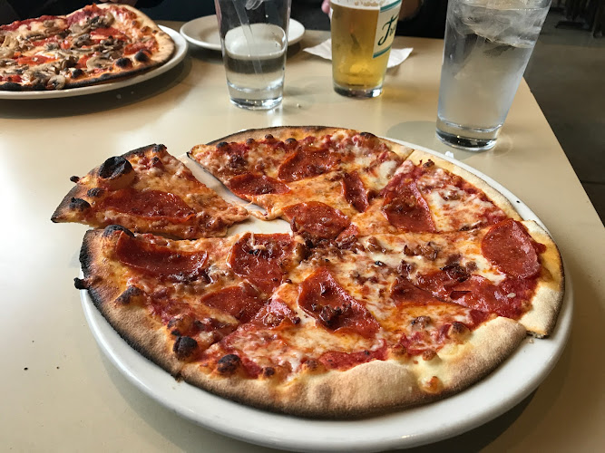 #8 best pizza place in Mason - Brixx Wood Fired Pizza + Craft Bar