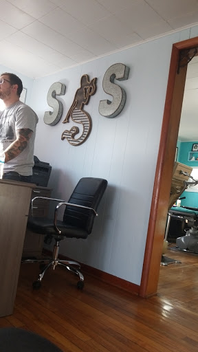 Tattoo Shop «Salty Siren Tattoo Lounge», reviews and photos, 480 E Main St, Greenwood, IN 46143, USA