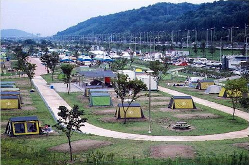 Nanji Hangang Park ( Nanji Camping Site )